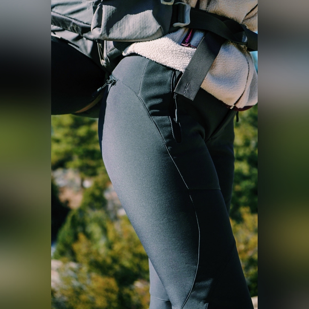 WOMENS WEATHER RESISTANT PANTS